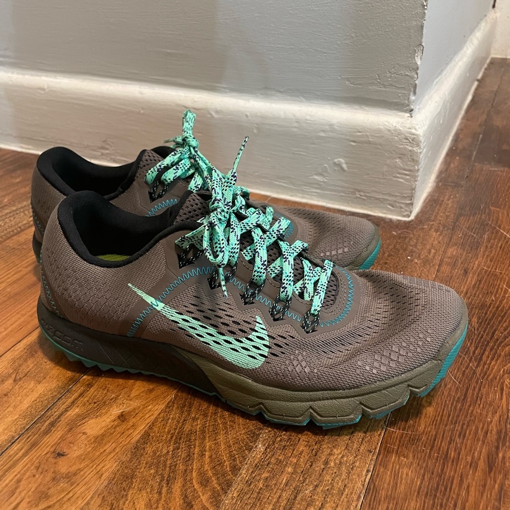 NIKE ZOOM KIGER TRAIL RUNNING SHOES